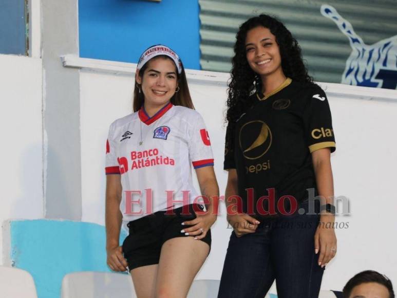 ¡Roban suspiros! Hermosas chicas adornan el Estadio Nacional en el clásico Motagua-Olimpia