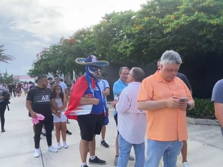 Lebron James y Kim Kardashian se roban el show en el debut de Messi con el Inter Miami