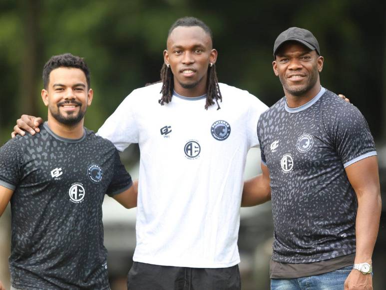 Con figuras legendarias y el sello de Elis: el inicio de Panteras FC