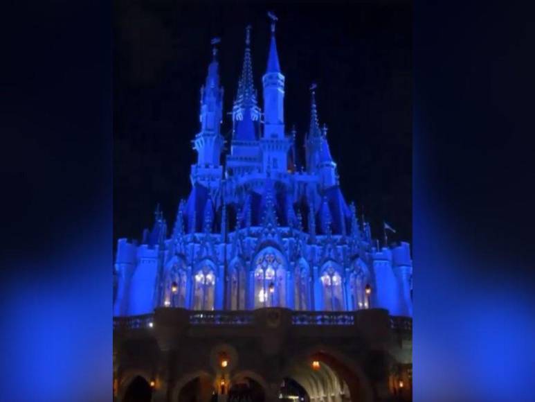 Disneyland, mariachis y soltera, así celebró Belinda su cumpleaños 33