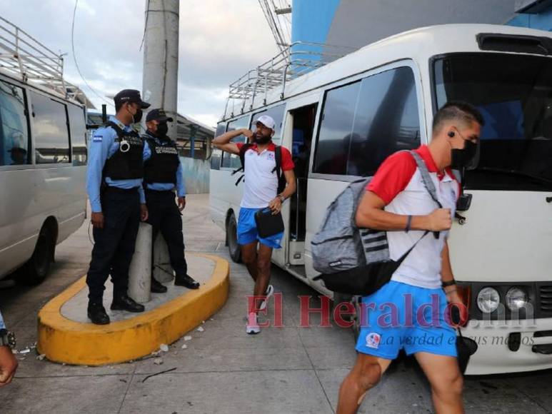 Con ansias de ganar: Así fue la llegada de Olimpia y Motagua al Chelato Uclés (Fotos)