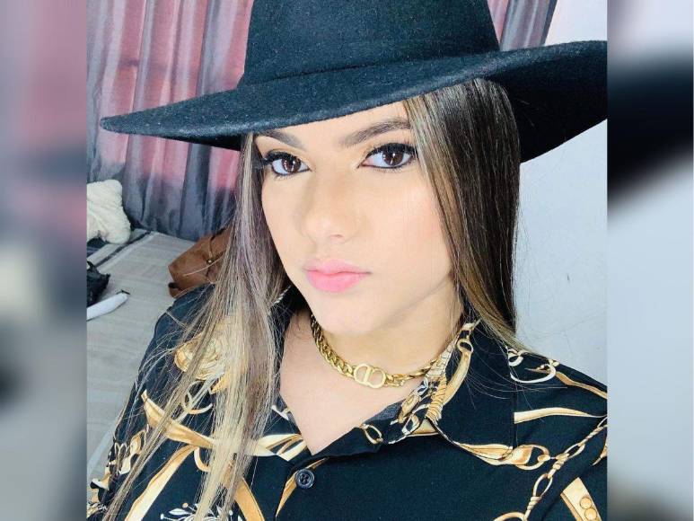 Andrea Rivas: La deslumbrante palillona del Instituto Cosme García de Danlí