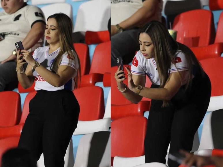 Bellas damas engalanaron el Olancho FC vs Olimpia: Esposa de futbolista causó furor Bellas damas engalanaron el Olancho FC vs Olimpia: Esposa de futbolista causó furor