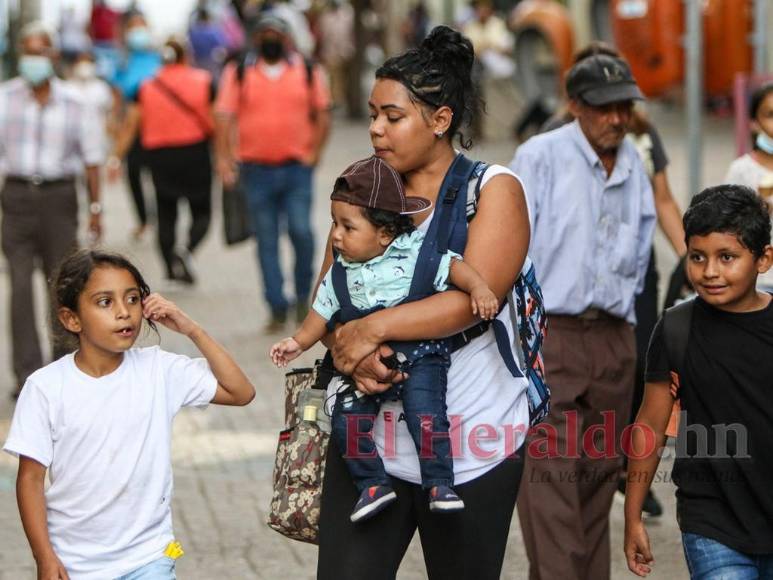 Amorosas, compresivas y fuertes, así son las madres hondureñas (Fotos)