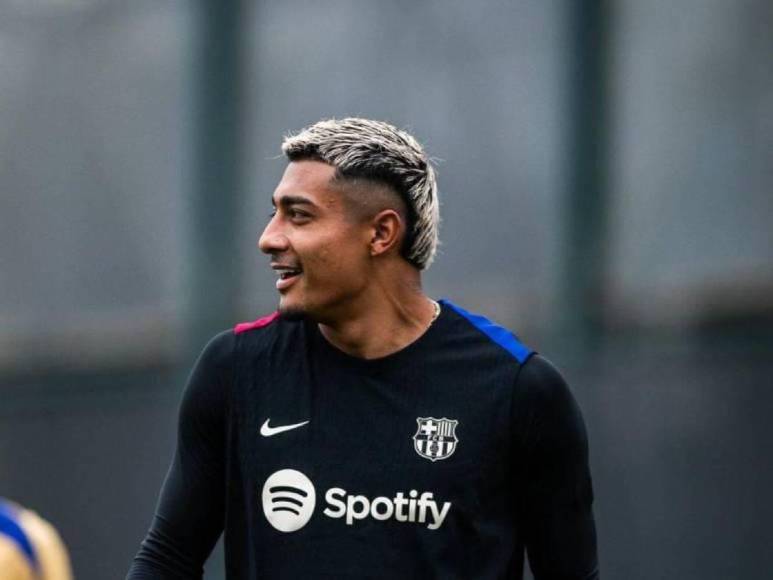 Los futbolistas que saldrían del Barcelona: Dos no quieren irse y uno suena en Arabia