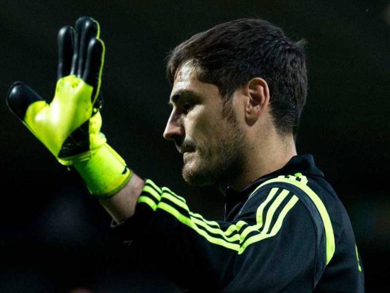 Se divorcia y un año después se declara gay: las polémicas de Iker Casillas, exportero de Real Madrid (Fotos)