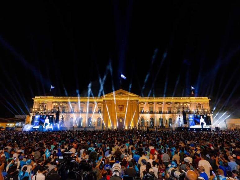 Población celebró masivamente el triunfo de Nayib Bukele en El Salvador