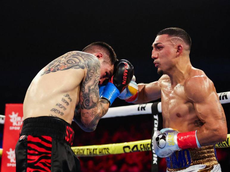 Los mejores momentos de la pelea de Teófimo López contra Steve Claggett