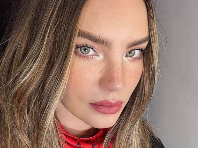 Isabela Chávez, la modelo trans que es sensación por su parecido con Belinda