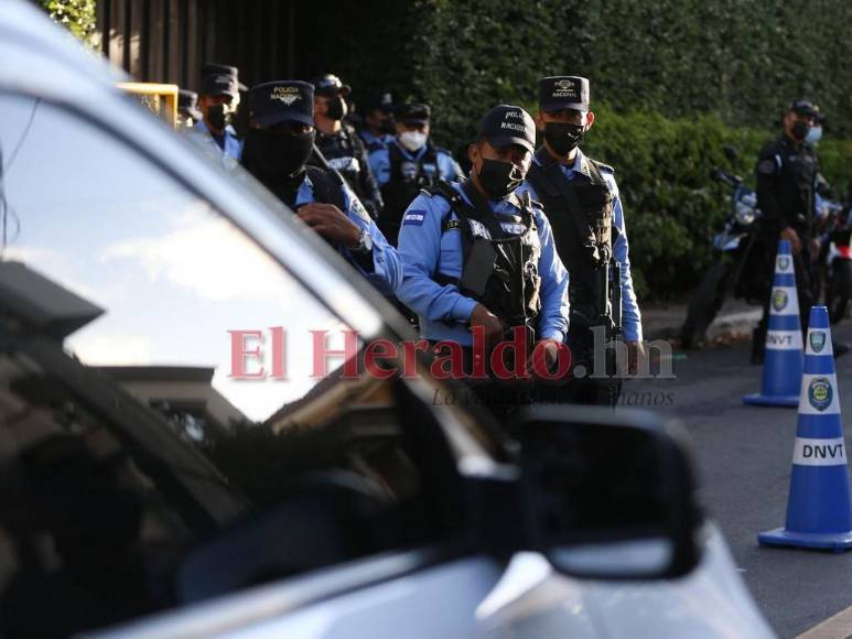 Helicóptero, carros blindados y 600 policías resguardan la vivienda de JOH (FOTOS)
