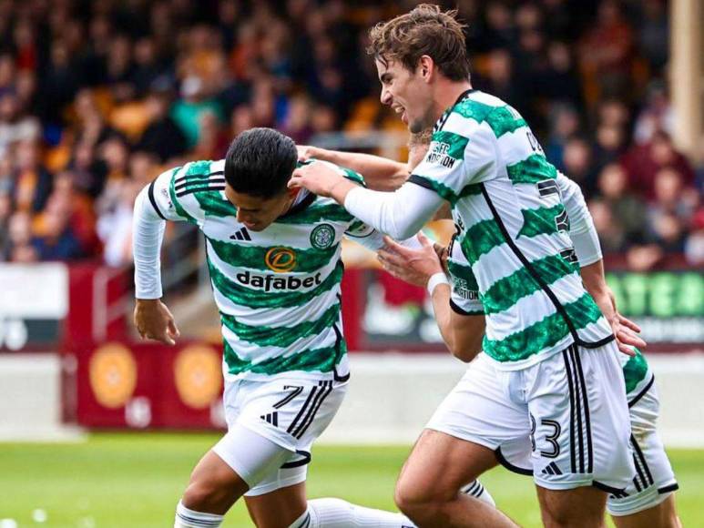 ¿Con homenaje a Pavón? Así celebró Luis Palma su primer gol con el Celtic en Escocia