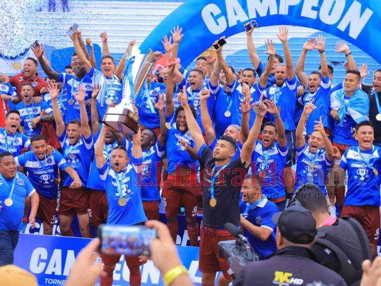 “La Tota” se suma a la lista: técnicos que han sido campeones con Motagua