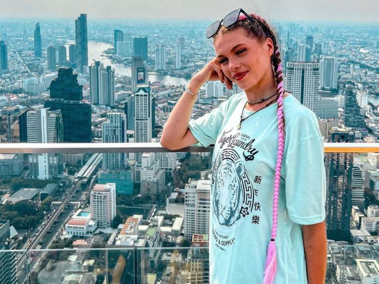 Olympe, la influencer francesa que batalla contra su salud mental y pide muerte asistida