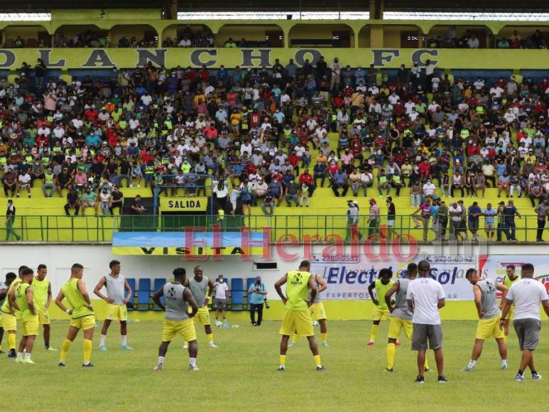 Fiesta, emotivas palabras y apoyo total: Así se vivió el debut de Potros en Liga Nacional
