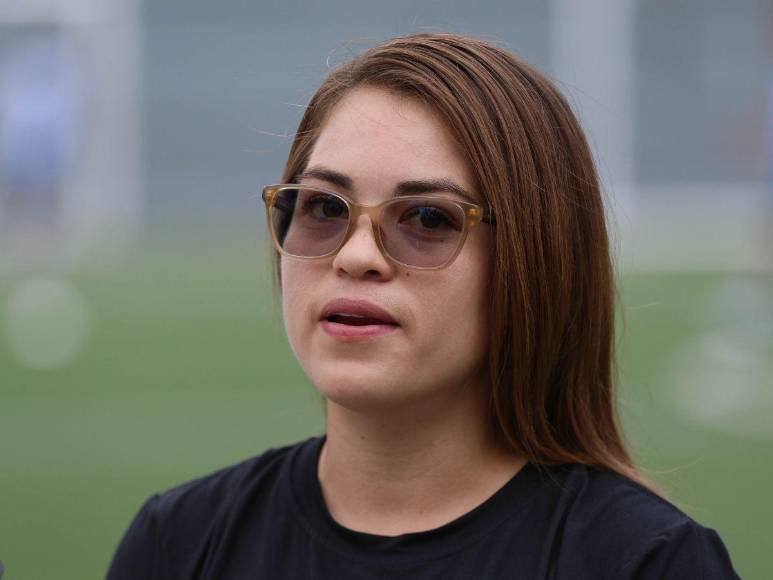 Madre de mellizos, estudiante universitaria y goleadora de la H y el Olimpia: así es la talentosa futbolista Linda Moncada
