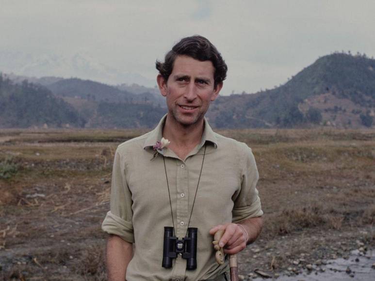 Primero con título universitario, pintor y saluda a los árboles: Curiosidades del rey Carlos III que no conocías