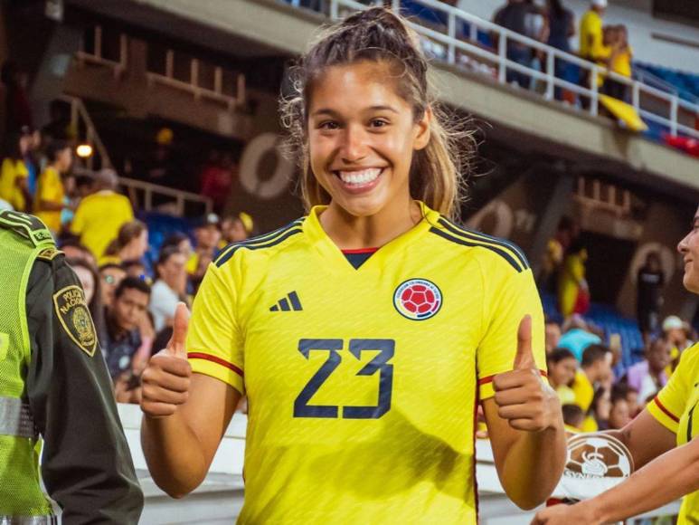 Fue la estrella de Honduras y ahora juega el Mundial con Colombia: la vida de Elexa Bahr