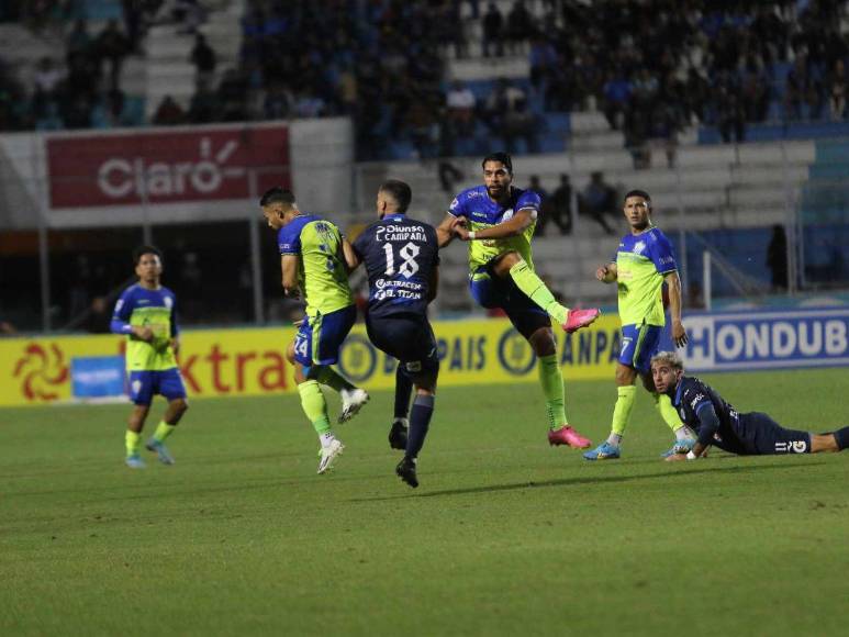 ¡Lo que no viste! Auzmendi molesto y Mónico sorprendió en el Motagua-Olancho