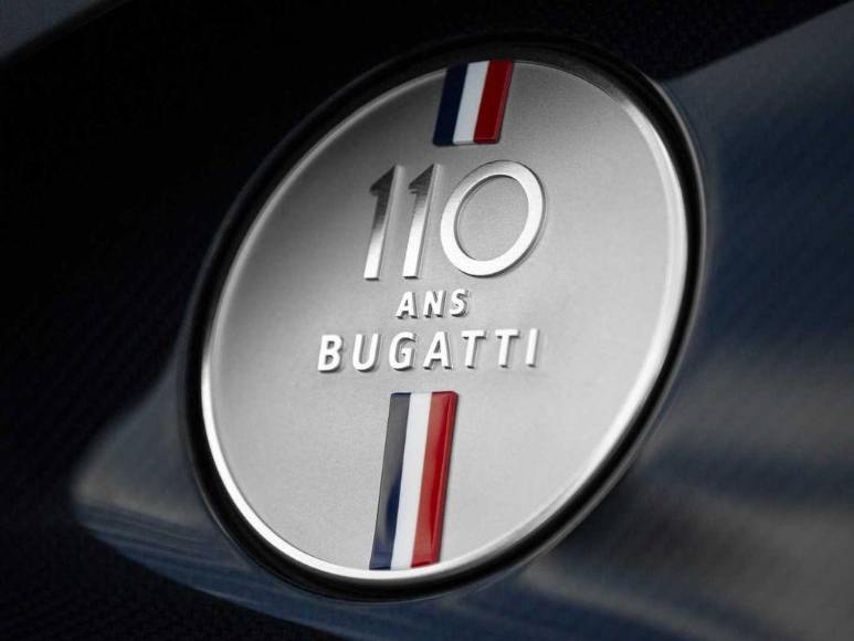 Así es el lujoso Bugatti que Bad Bunny estaría vendiendo para promocionar su nuevo tema