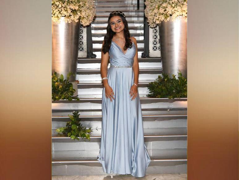 Cortes clásicos y colores pasteles predominaron en la prom night 2022 de La Estancia