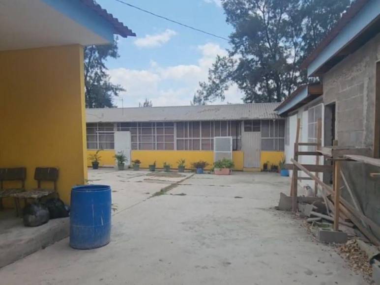 Antes y después de la Escuela Experimental de la UNAH reconstruida por Shin Fujiyama