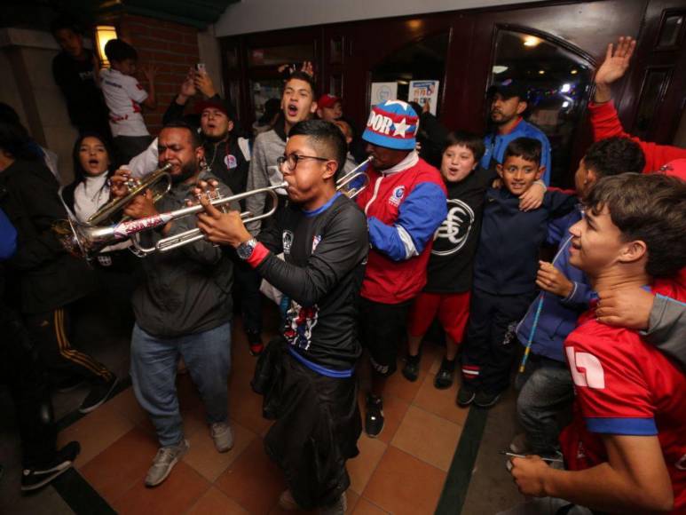 El banderazo en concentración de Olimpia previo a final ante Motagua