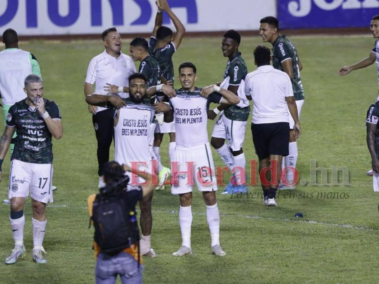 Carnaval Verdolaga y desconcierto ceibeño: La goleada 4-1 del Marathón sobre el Victoria en imágenes