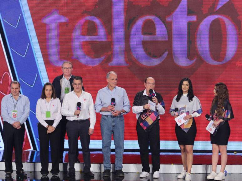 Gobierno, políticos e instituciones realizan grandes donativos a la Teletón 2023