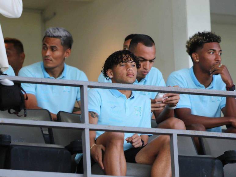 Así llegaron los legionarios a Honduras para entrenar y encarar a México