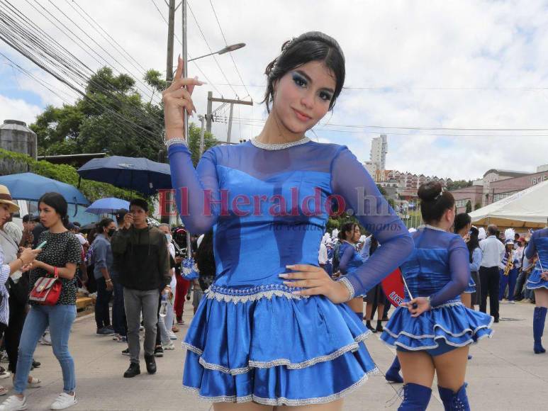 Angie Castellanos, la bella palillona que deslumbró con su precioso rostro en los desfiles