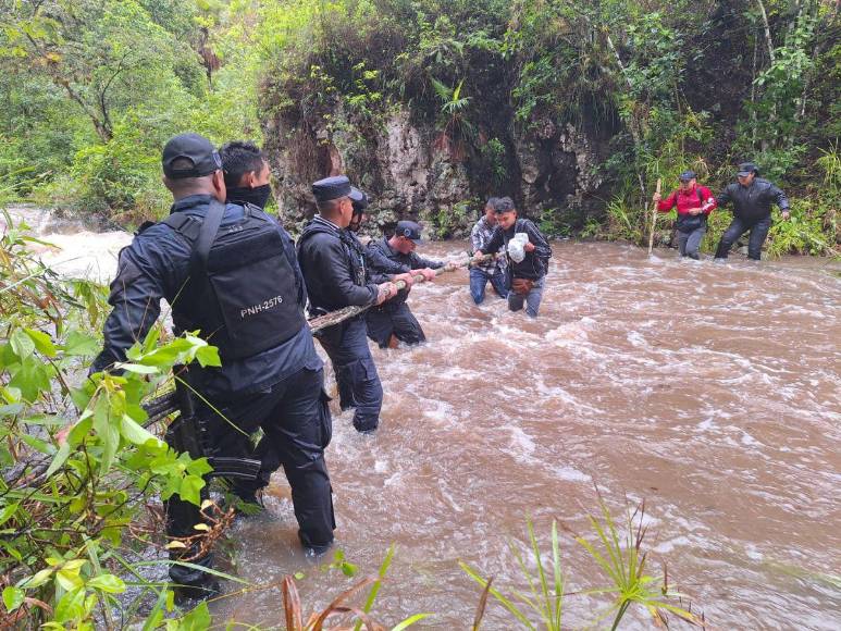 Boscoso y sin señal: la zona donde se hallaron los cuerpos de jóvenes raptados tras mudanza