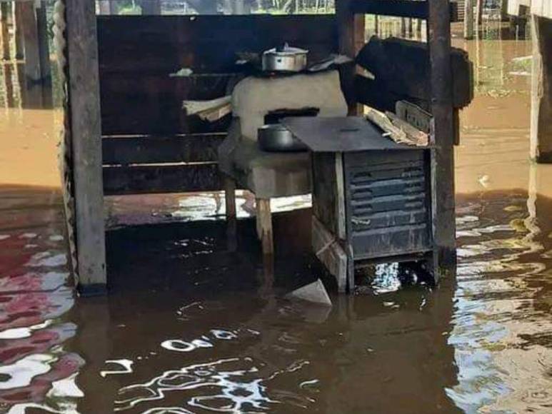 Fotos: Varias comunidades de Gracias a Dios quedaron totalmente inundadas por la tormenta Julia