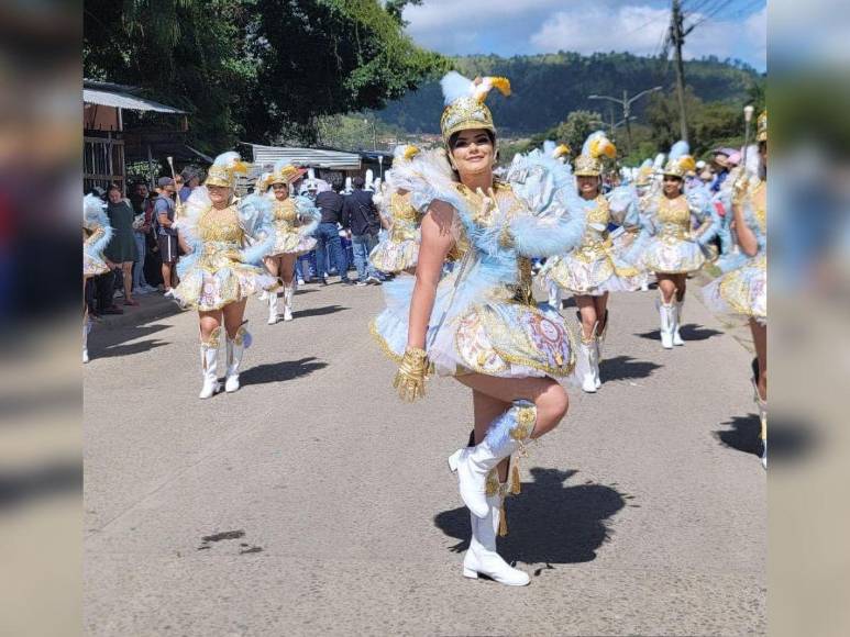 Andrea Rivas: La deslumbrante palillona del Instituto Cosme García de Danlí