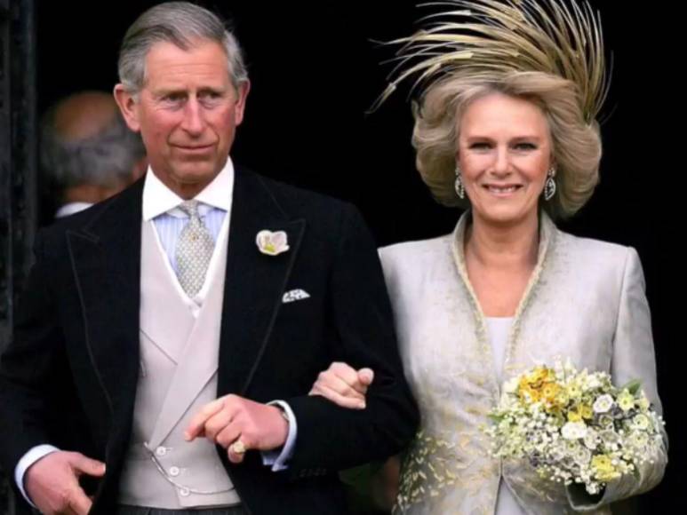 Primero con título universitario, pintor y saluda a los árboles: Curiosidades del rey Carlos III que no conocías