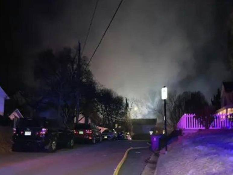 Así fue la explosión de una casa en Virginia, EUA, en pleno operativo
