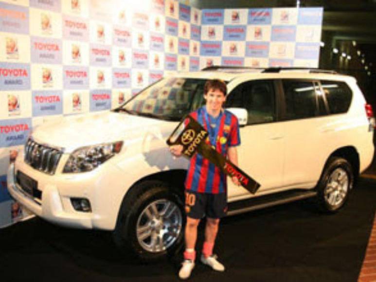 Costosos y con significado especial: Así es la colección de lujosos autos de Lionel Messi