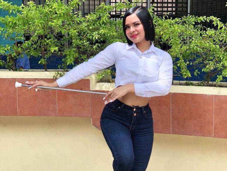 Maily Monroe: la palillona que promete figurar entre las más bellas de los desfiles