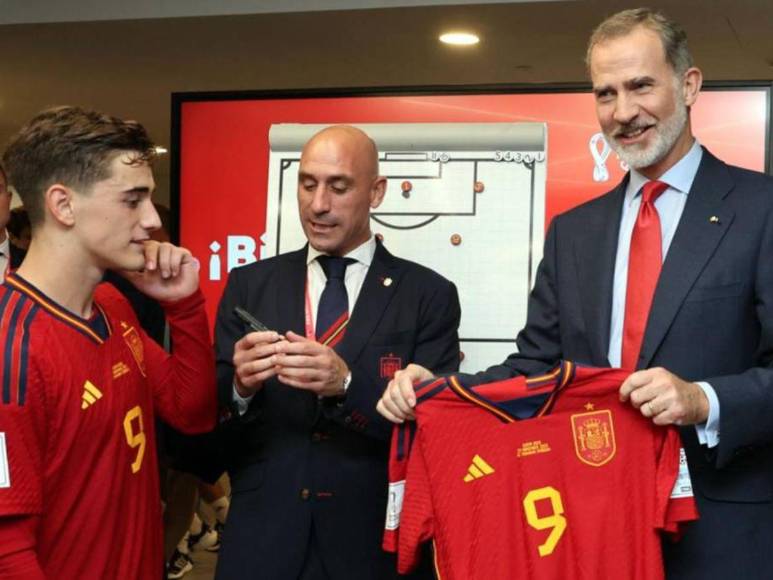 ¿La Casa Real aprueba la relación entre la Princesa Leonor y Gavi ?