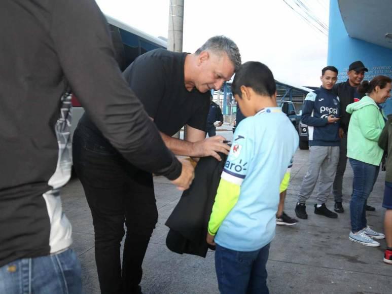 No se vio en TV: Gesto de novia de Auzmendi, expulsión de Buba y bellas chicas deslumbran