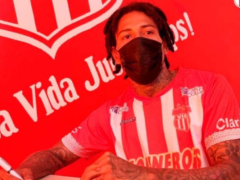 Henry Figueroa cumple su castigo y ahora está a la espera de ser habilitado por FIFA