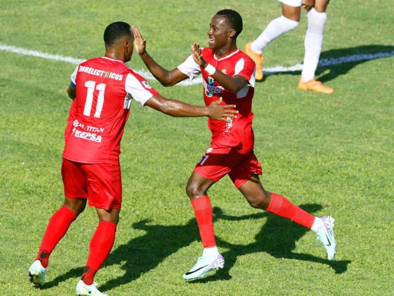 Fichajes: Jugador cerca de irse a Europa y otro pide salir, legionario regresa