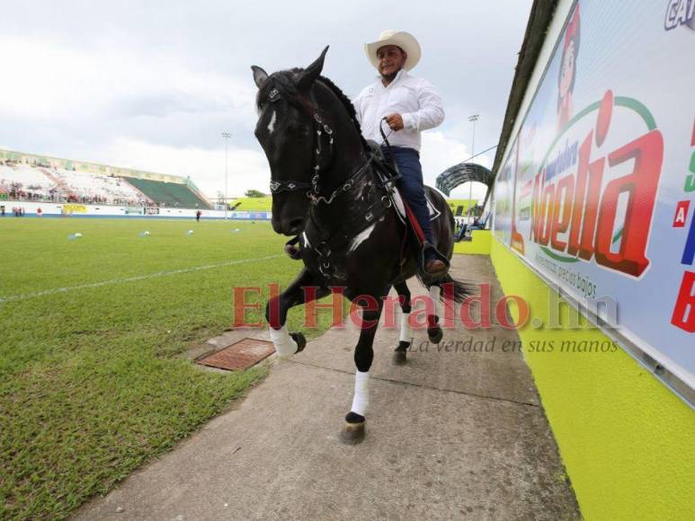 Fiesta, emotivas palabras y apoyo total: Así se vivió el debut de Potros en Liga Nacional