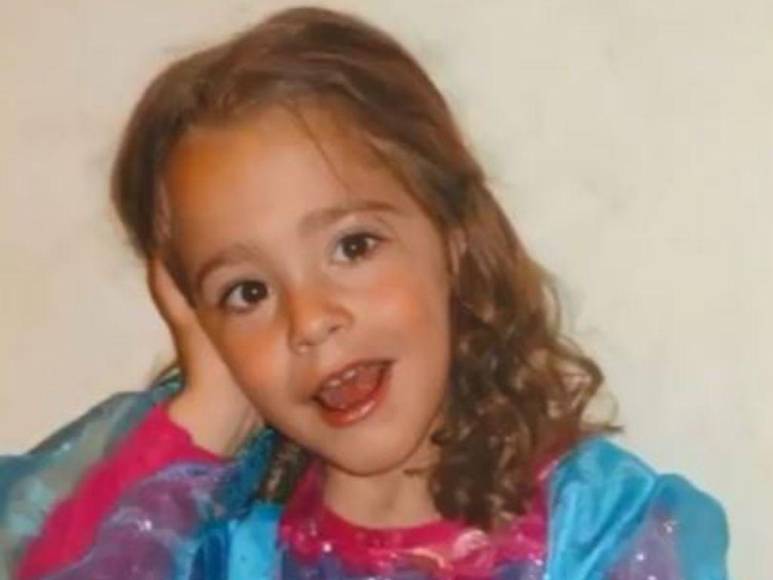 El misterioso caso de Paulette Gebara, la niña que apareció muerta entre los colchones de su cama