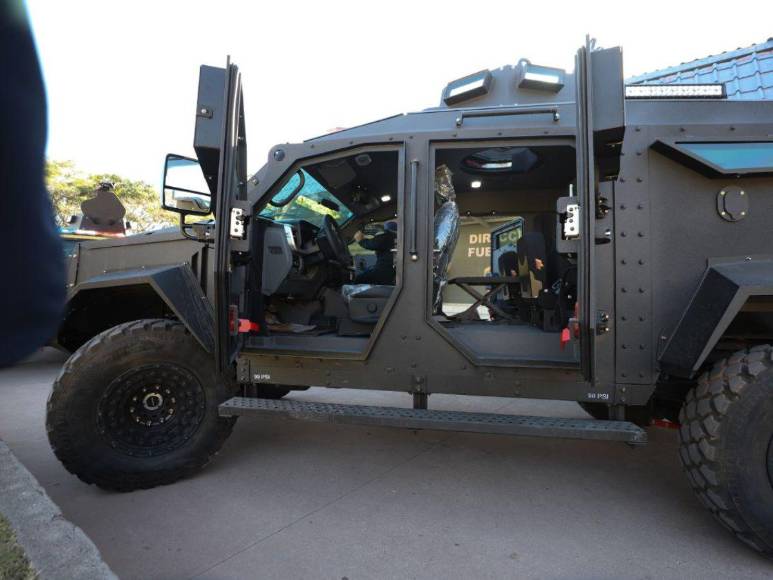 Con millonario pago a empresas intermediarias: así fue la compra directa de las 10 Black Mamba