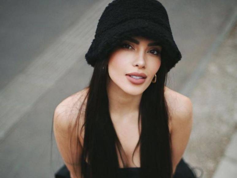 Modelo y mayor que Peso Pluma: así es Dania Méndez, la mujer que señalan como novia del cantante