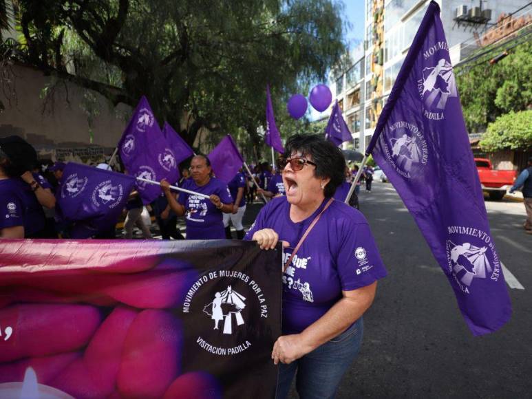 Mujeres realizan marcha “no quiero ser una más” en contra de femicidios