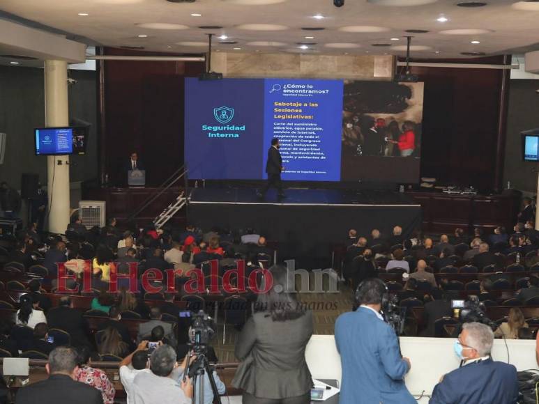 FOTOS: Con ausencia de bancadas presentaron “Informe de los 100 días” de gestión del Congreso Nacional