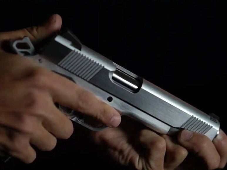 Tras discusión por celular, joven mata a sus padres en Brasil y convive con cadáveres