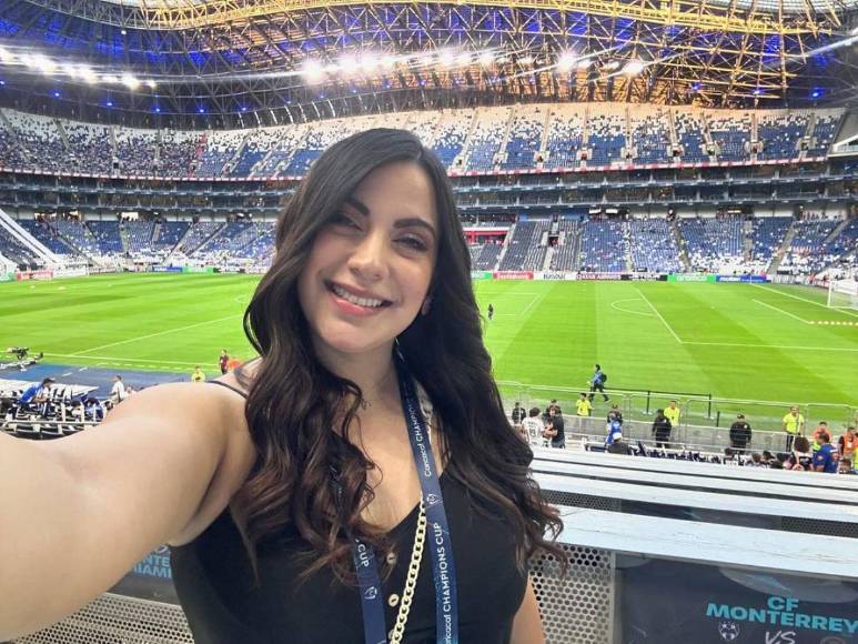 Las hermosas periodistas que roban miradas en los estadios de la Copa América 2024