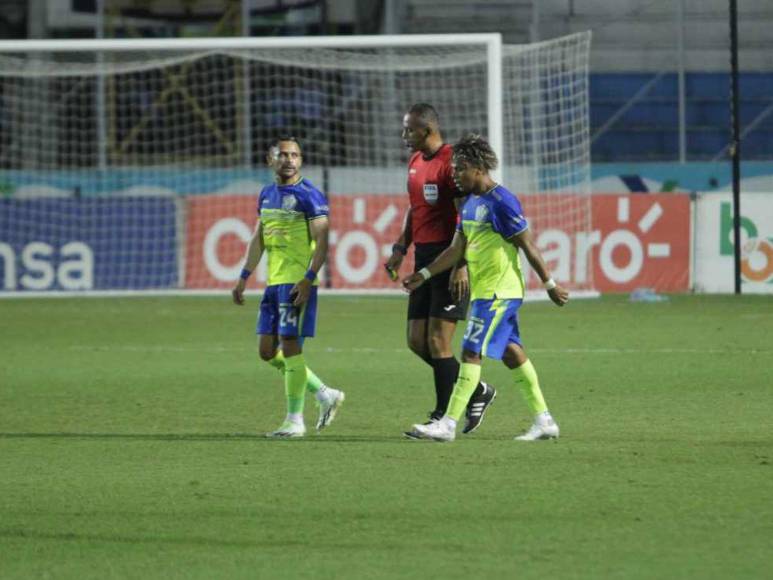 ¡Lo que no viste! Auzmendi molesto y Mónico sorprendió en el Motagua-Olancho